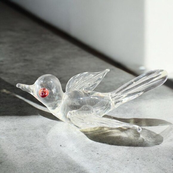 Hand Blown Art Glass Clear Bird Figurine Delicate With Red Orange Eyes Hand Made - Picture 1 of 11